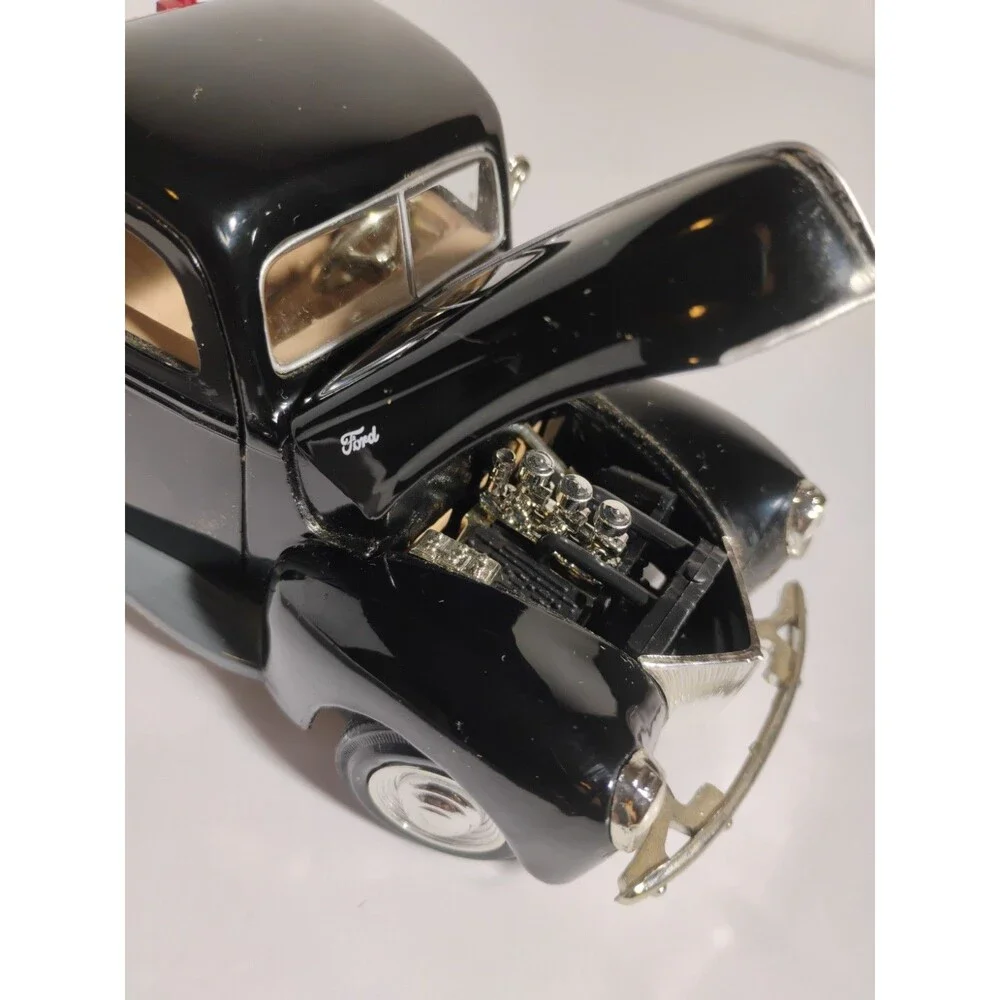 1/24 MOTORMAX 1940 FORD TOW TRUCK BLACK Silver Wheels